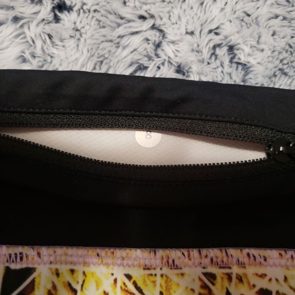 Lululemon Speed Shorts - Picture 4 of 6